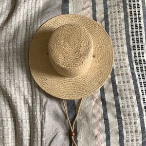 Lack of color wanderer boater hat